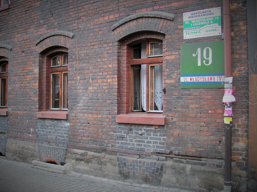 Ulica Władysława IV 19 (1).JPG