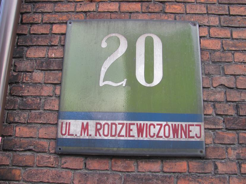 Ulica Marii Rodziewiczównej 20 - ostrzał (1).JPG