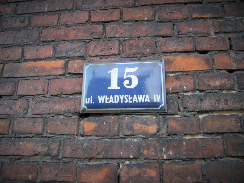 Ulica Władysława IV 15 - ostrzał (1).JPG