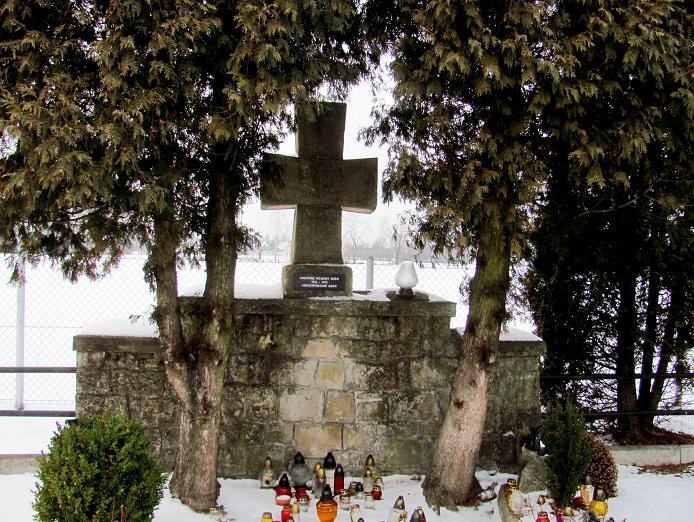 Cmentarz wojenny nr 375 w Gdowie fot. 2016 r..JPG