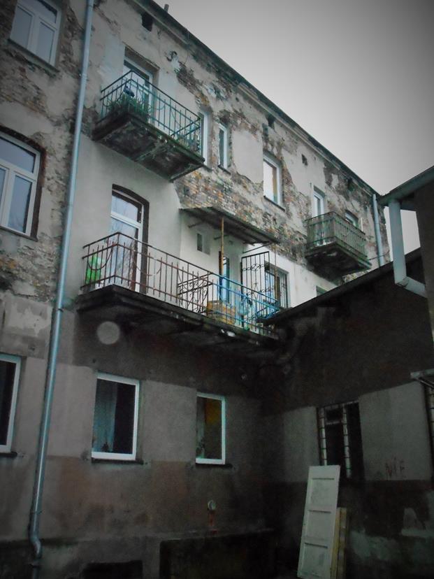 Balkony (1).JPG