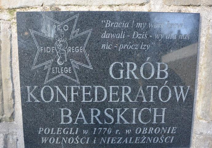 5. Dobczyce - grób Konfederatów Barskich.JPG