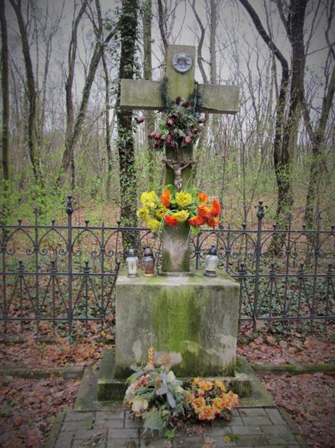 Cmentarz Madelungów  (3).jpg