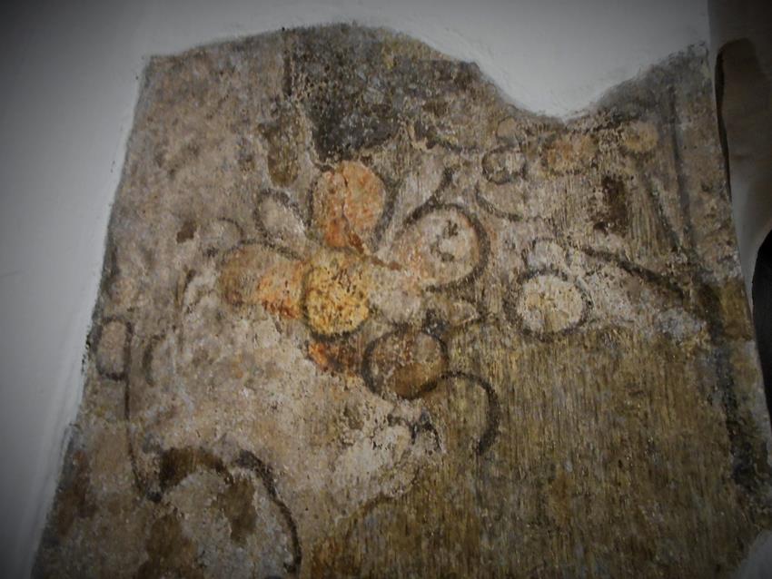 Relikty polichromii - prawdopodobnie z około połowy XVII wieku (1).JPG