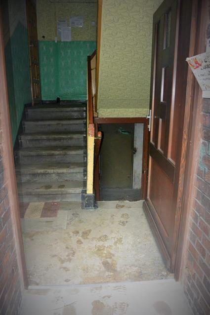 Drzwi w piwnicy (7).JPG