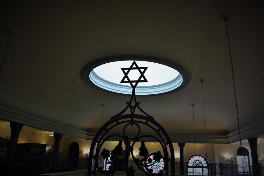Wnętrze synagogi (14).JPG
