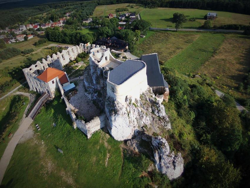 Zamek w Rabsztynie (1).jpg