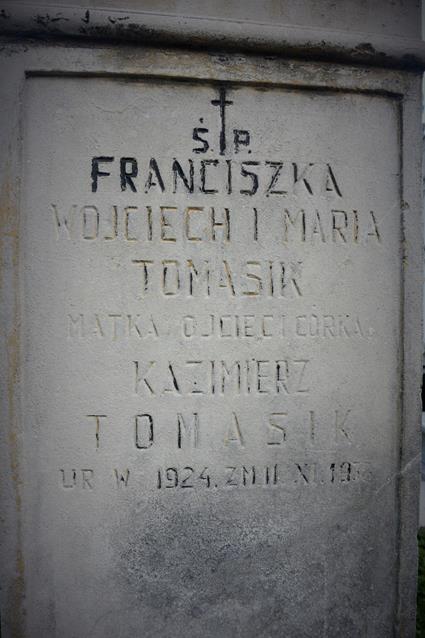 Grobowiec rodziny Tomasików (4).JPG