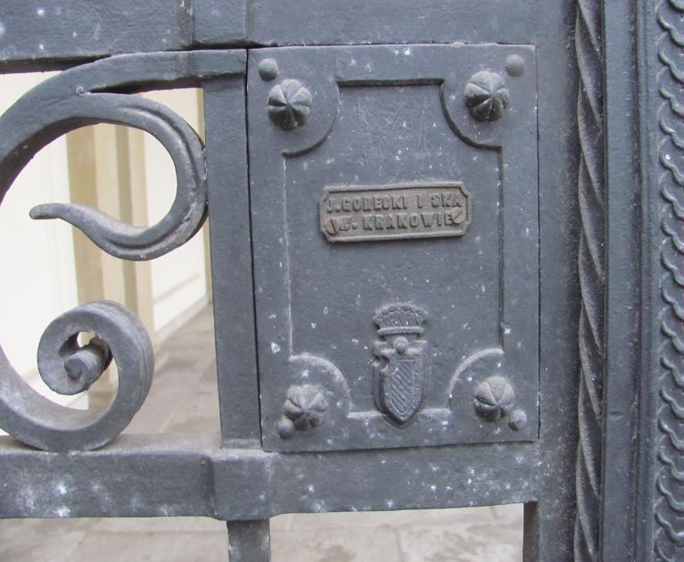 Brama przy Pałacu Czapskich - fot. 3.JPG