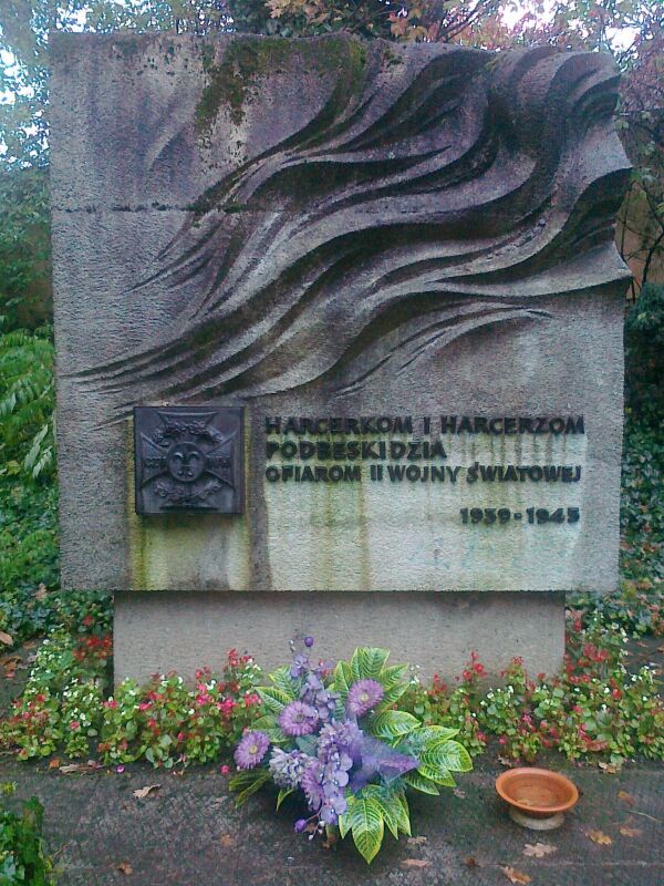 Pomnik Harcerzy3.jpg