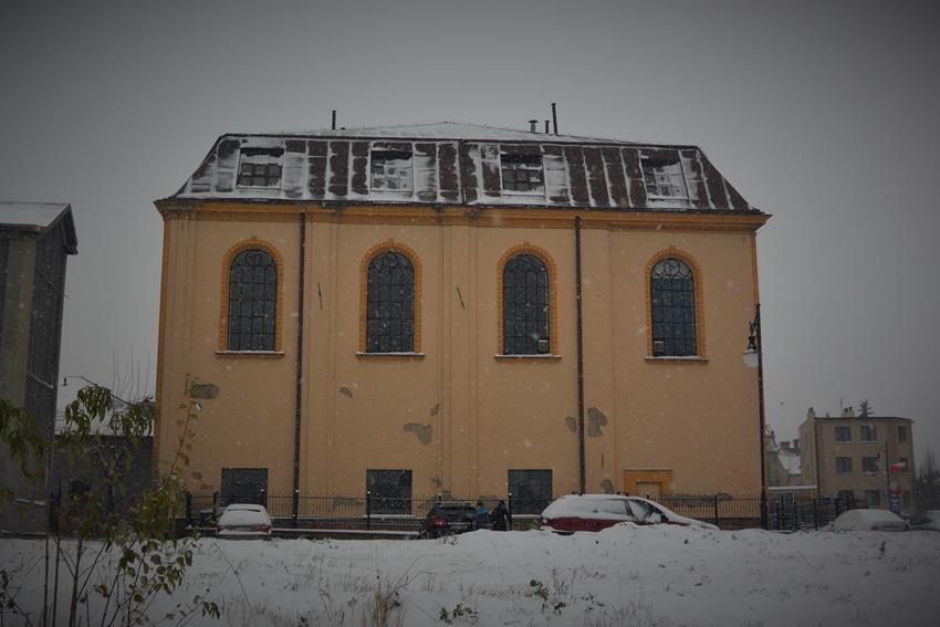 Synagoga w Jarosławiu (3).JPG