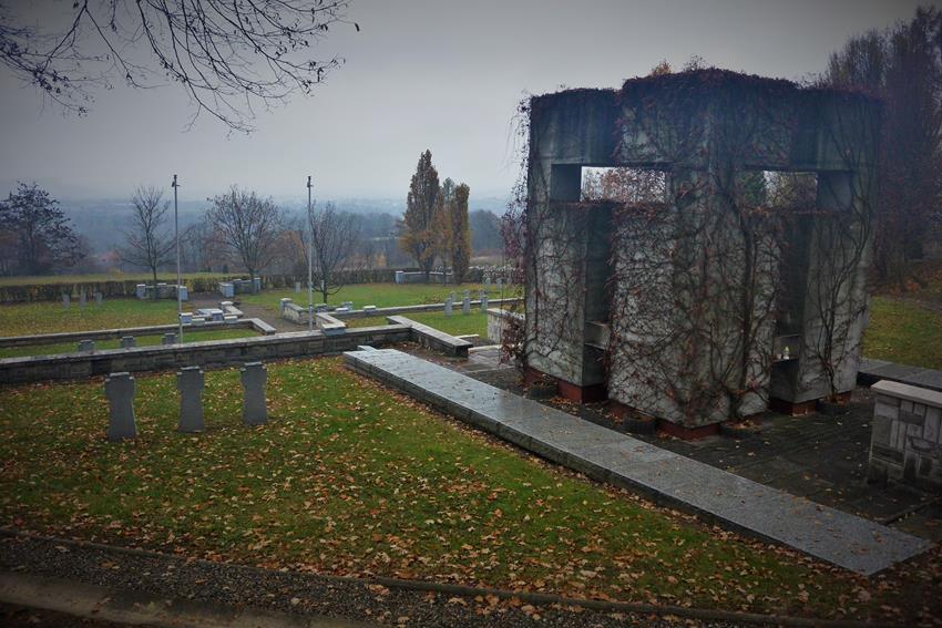 Cmentarz żołnierzy niemieckich (7).JPG