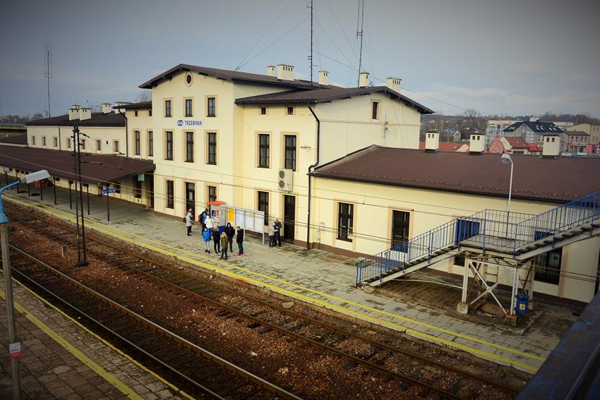 Dworzec w Trzebini.JPG