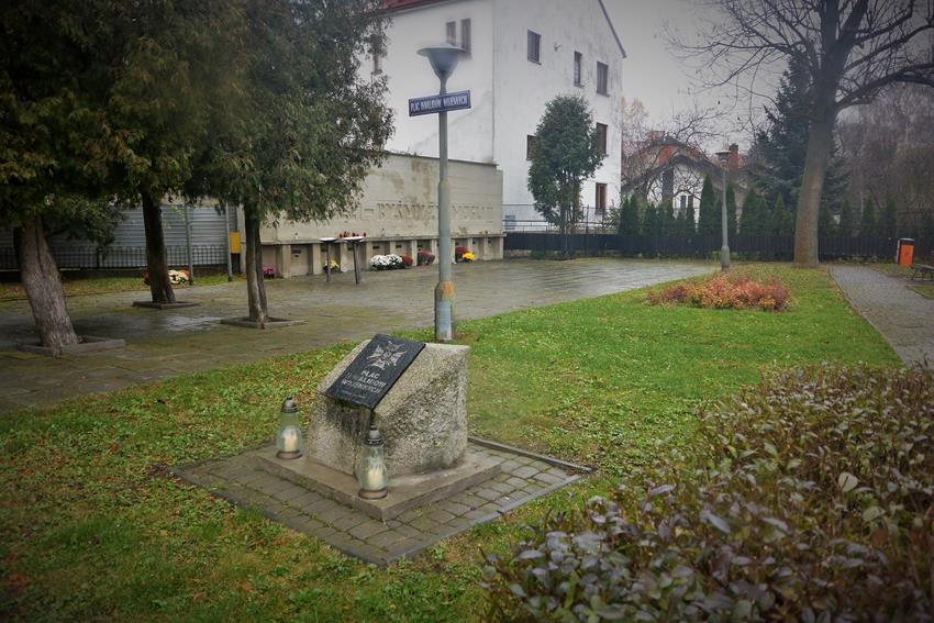 Plac Inwalidów Wojennych (1).JPG