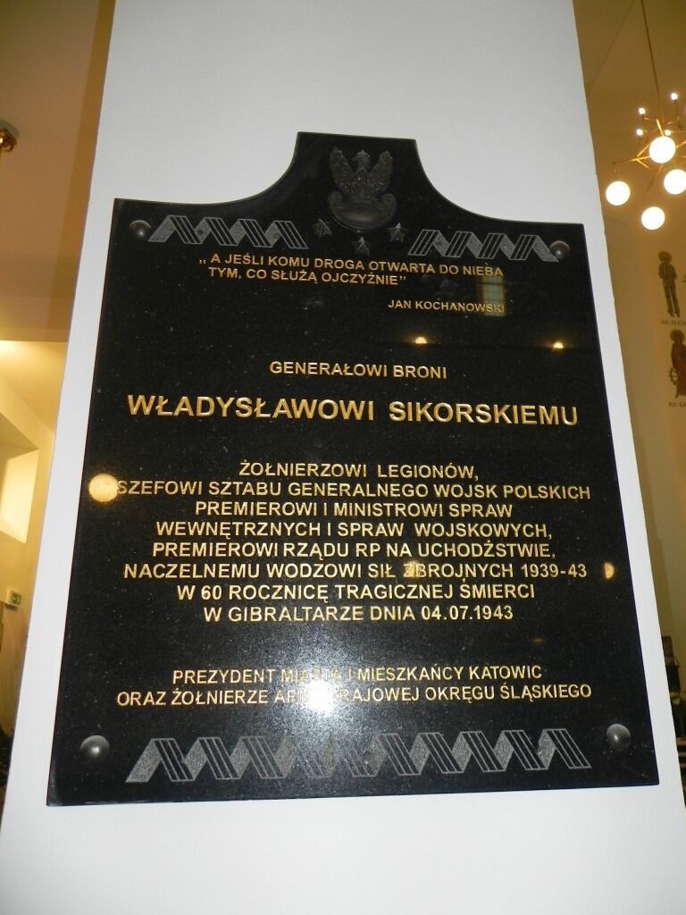 Kosciol Garnizonowy08.jpg