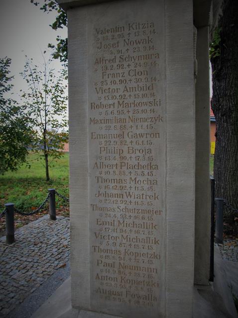 Pomnik w Żernikach (4).jpg