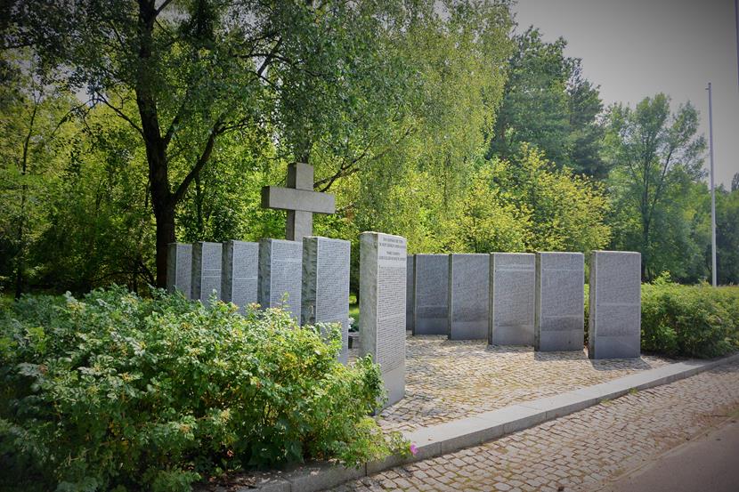 Cmentarz żołnierzy niemieckich (1).JPG