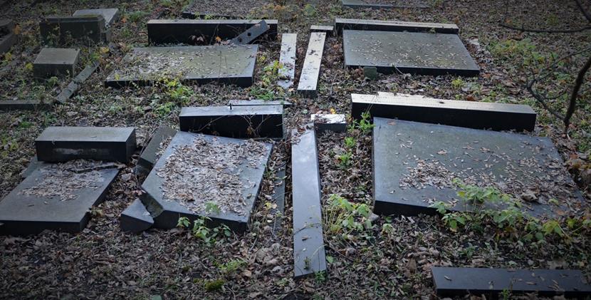 Cmentarz żydowski w Opolu (8).JPG