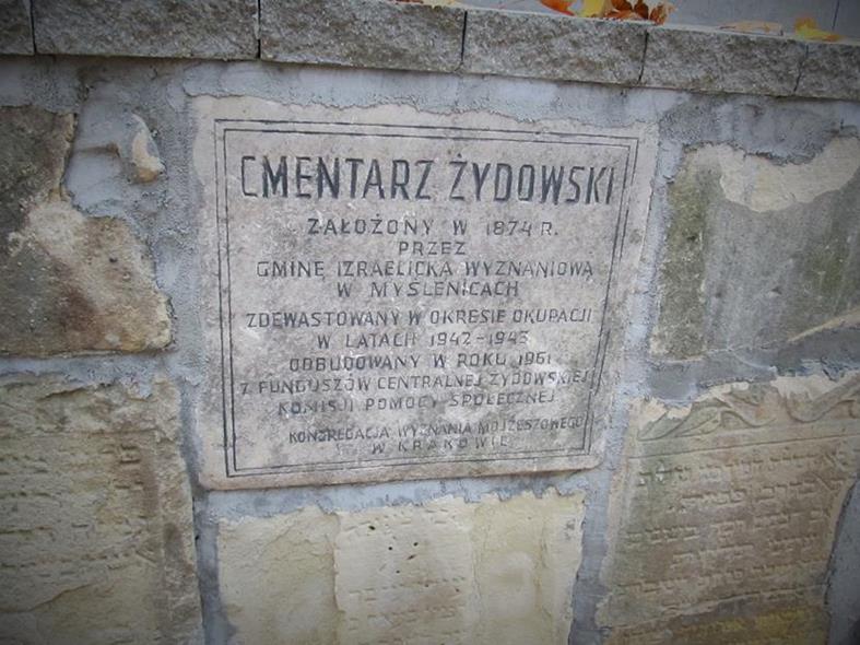 Cmentarz żydowski w Myślenicach jesienią 2012 roku (9).JPG