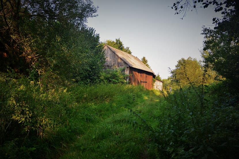 Lelów - stare stodoły (15).JPG