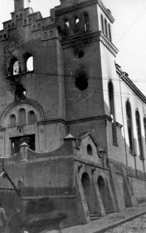 Spalona synagoga - wrzesień 1939.jpg