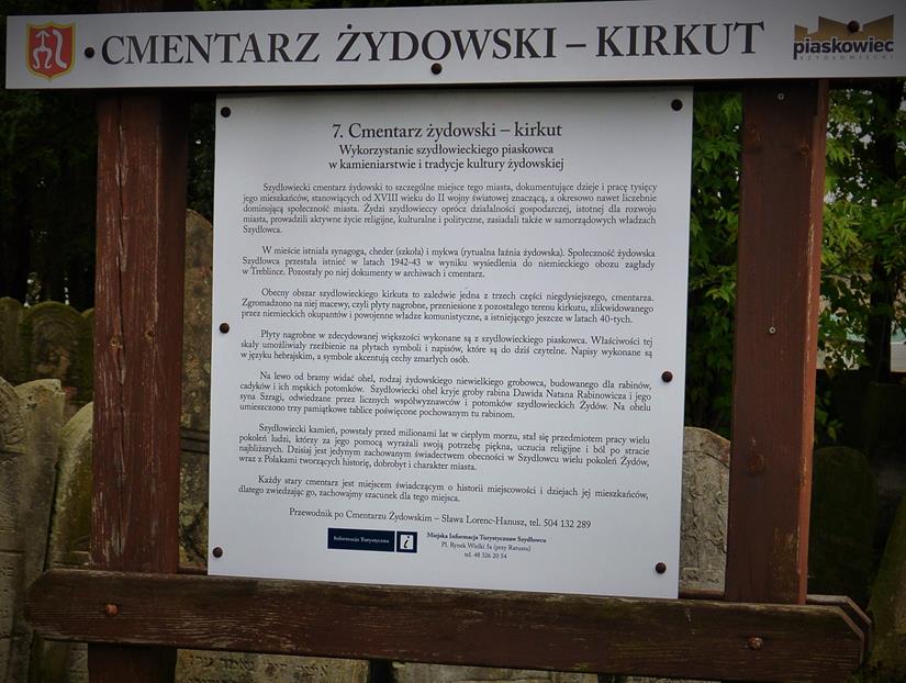 Cmentarz w Szydłowcu (1).JPG