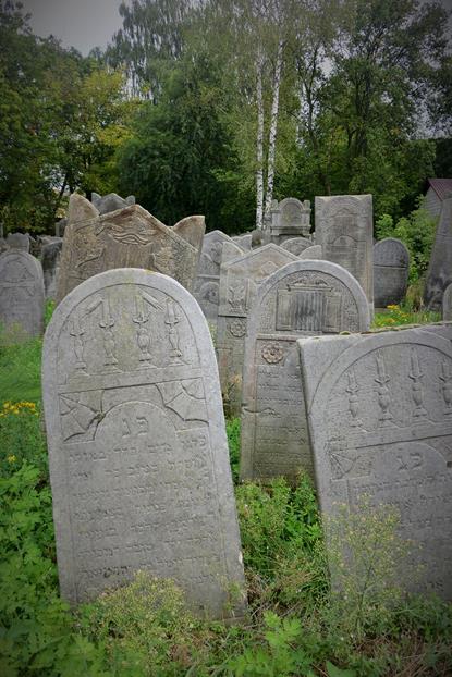 Cmentarz w Szydłowcu (12).JPG