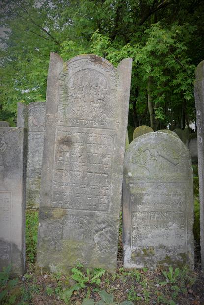 Cmentarz w Szydłowcu (27).JPG