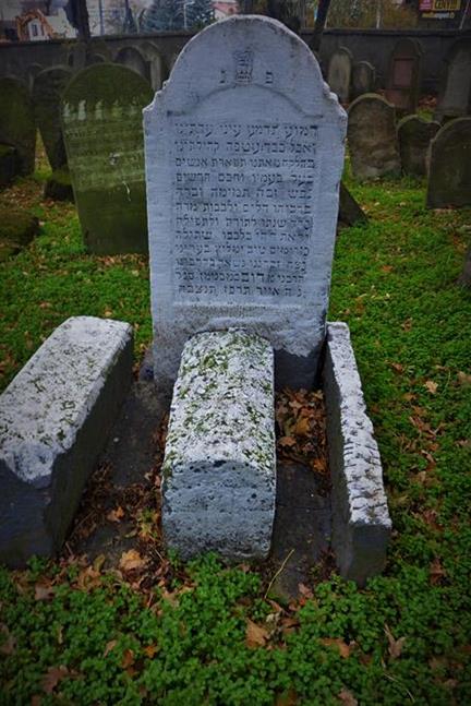 Na cmentarzu żydowkim (51).JPG