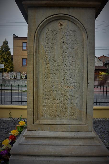 Bieńkowice - pomnik (7).jpg