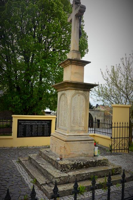 Bieńkowice - pomnik (11).jpg
