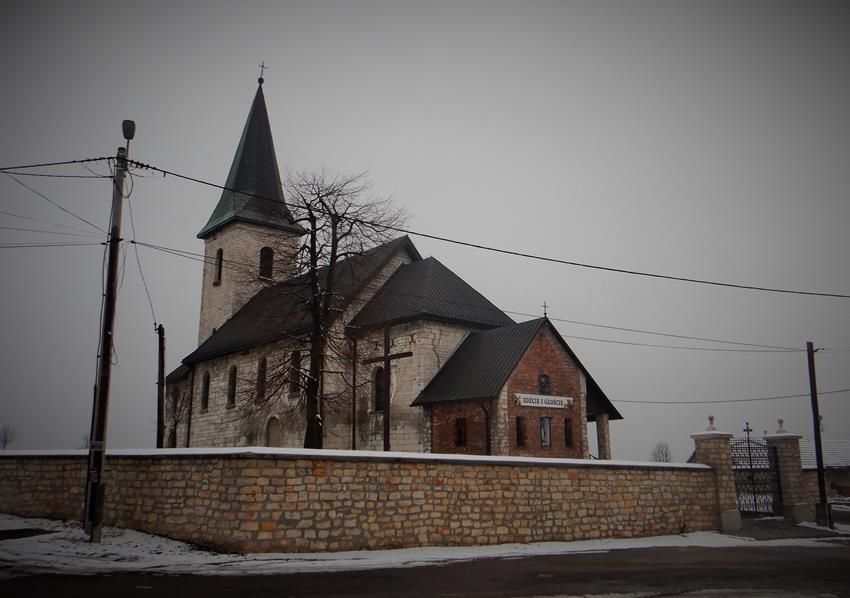 Kościół pw. świętego Jakuba Starszego  (3).JPG