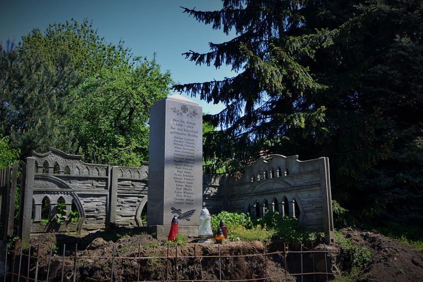 Pomnik Poległych i Zaginionych (1).JPG
