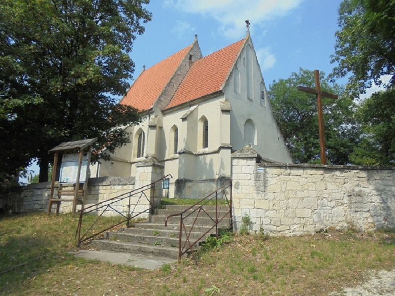 Chotel Czerwony kosciol panorama.JPG