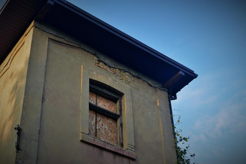 Opuszczony dom przy ulicy Adama Mickiewicza (2).JPG
