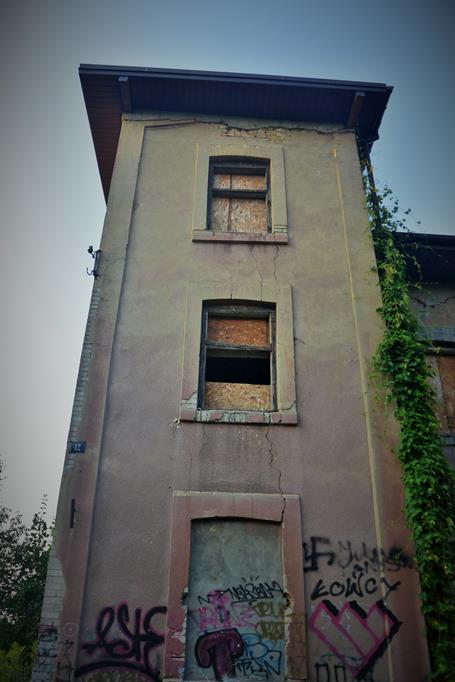 Opuszczony dom przy ulicy Adama Mickiewicza (4).JPG
