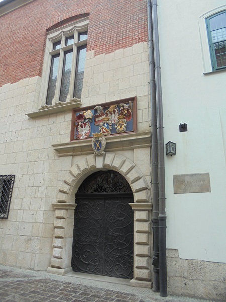 KR Collegium Maius wejście od ul. św. Anny.JPG