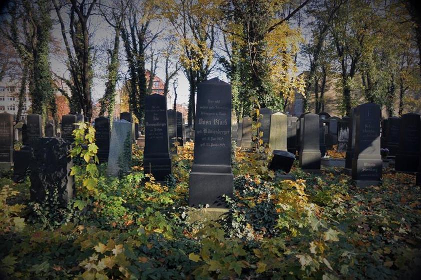 Cmentarz żydowski w Bytomiu (38).JPG