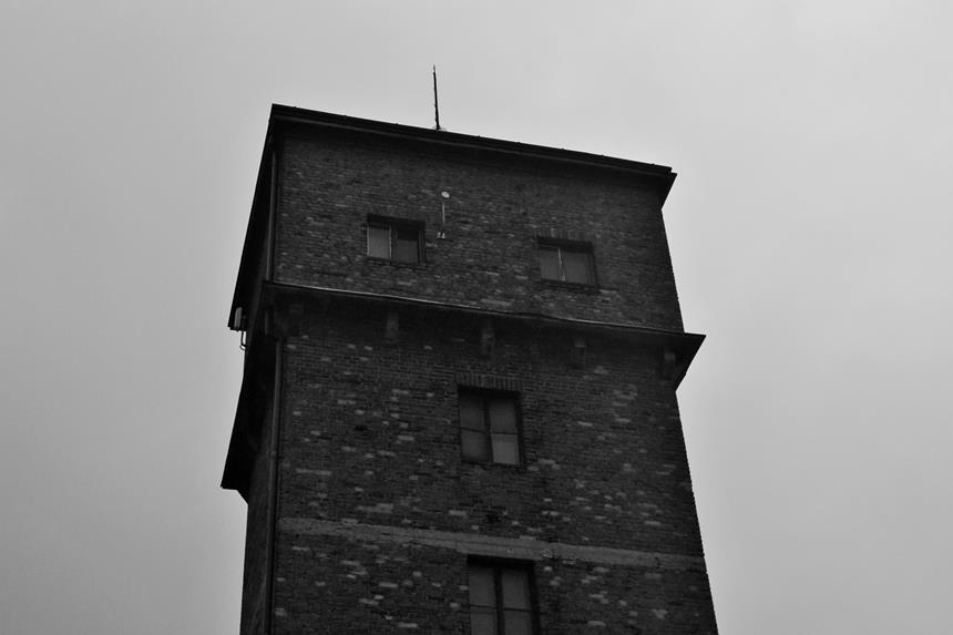 Wieża przy ulicy Fabrycznej (7).JPG