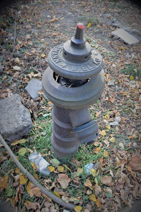 Sosnowiec - przedwojenny hydrant.JPG