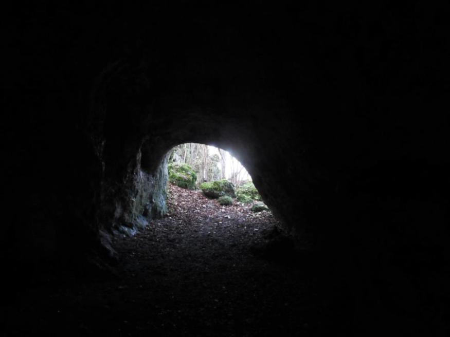 Jaskinia Jasna koło Smolenia (4).jpg