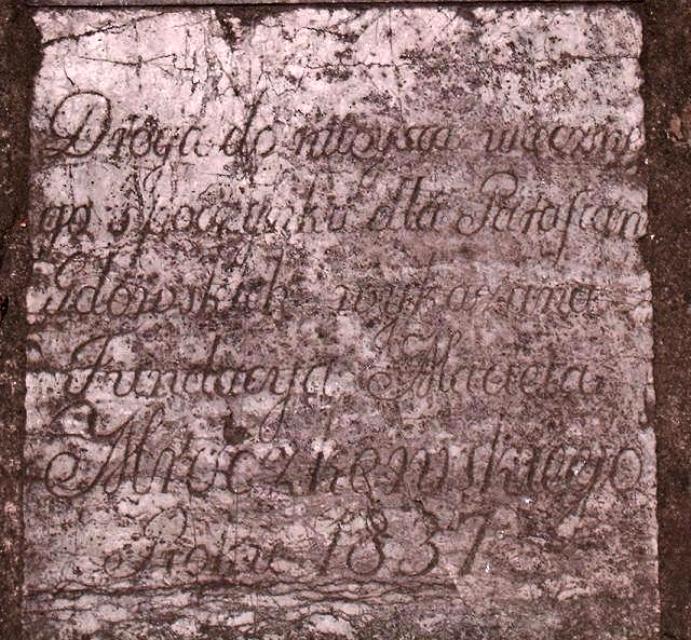Fundacja Mroczkowskiego - tablica z 1837.JPG