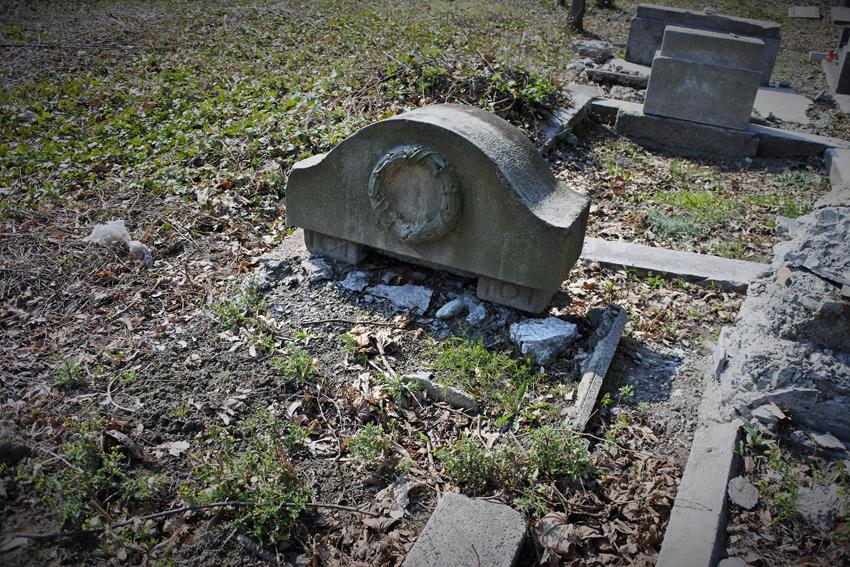 Cmentarz w Czechowicach - Dziedzicach (15).JPG