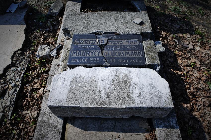 Cmentarz w Czechowicach - Dziedzicach (17).JPG