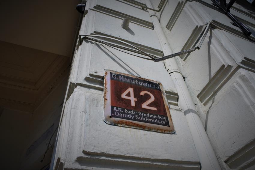 Ulica Gabriela Narutowicza 42 (2).JPG