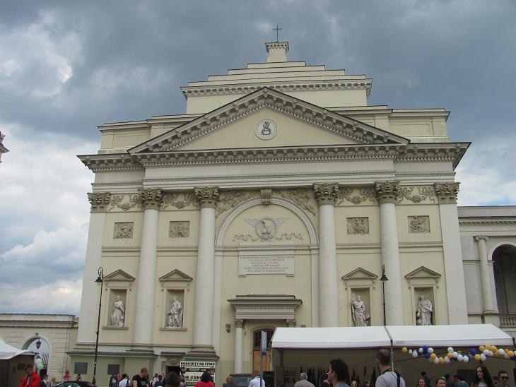 1. Kościoł św. Anny - widok na fasadę  od Krakowskiego Przemieścia.JPG