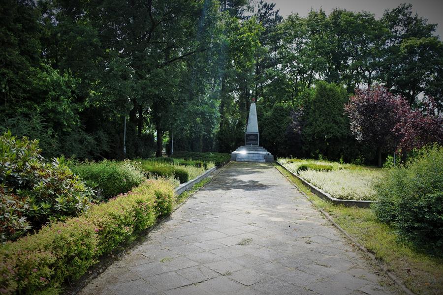 Cmentarz wojenny (4).JPG
