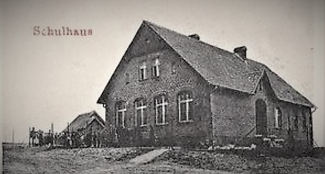 Samborowiczki - archiwalne zdjęcie szkoły.jpg