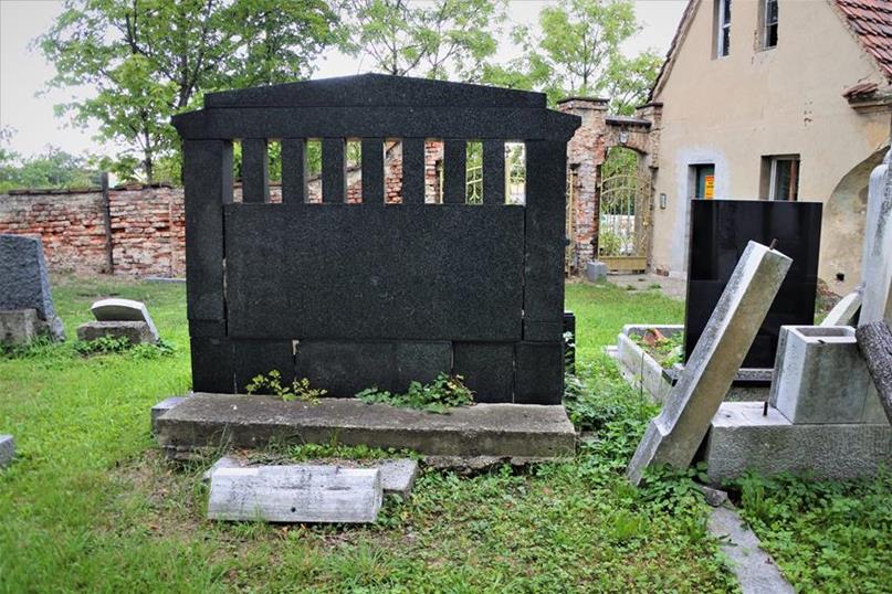 Cmentarz żydowski (14).JPG