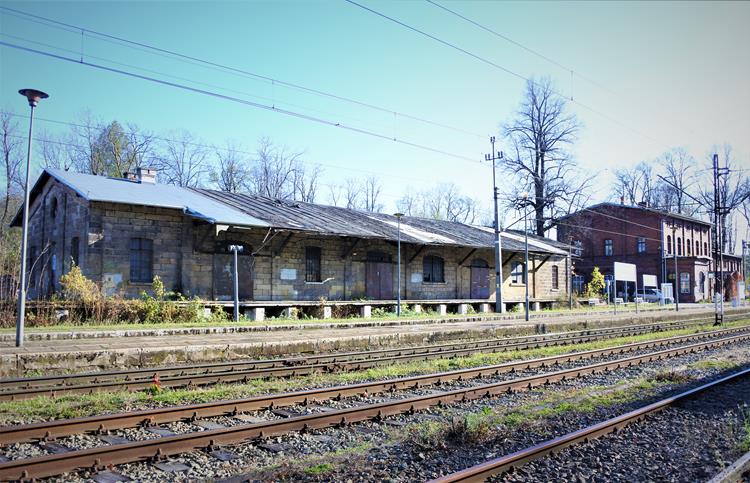 Stacja kolejowa Bystrzyca Kłodzka (23).JPG
